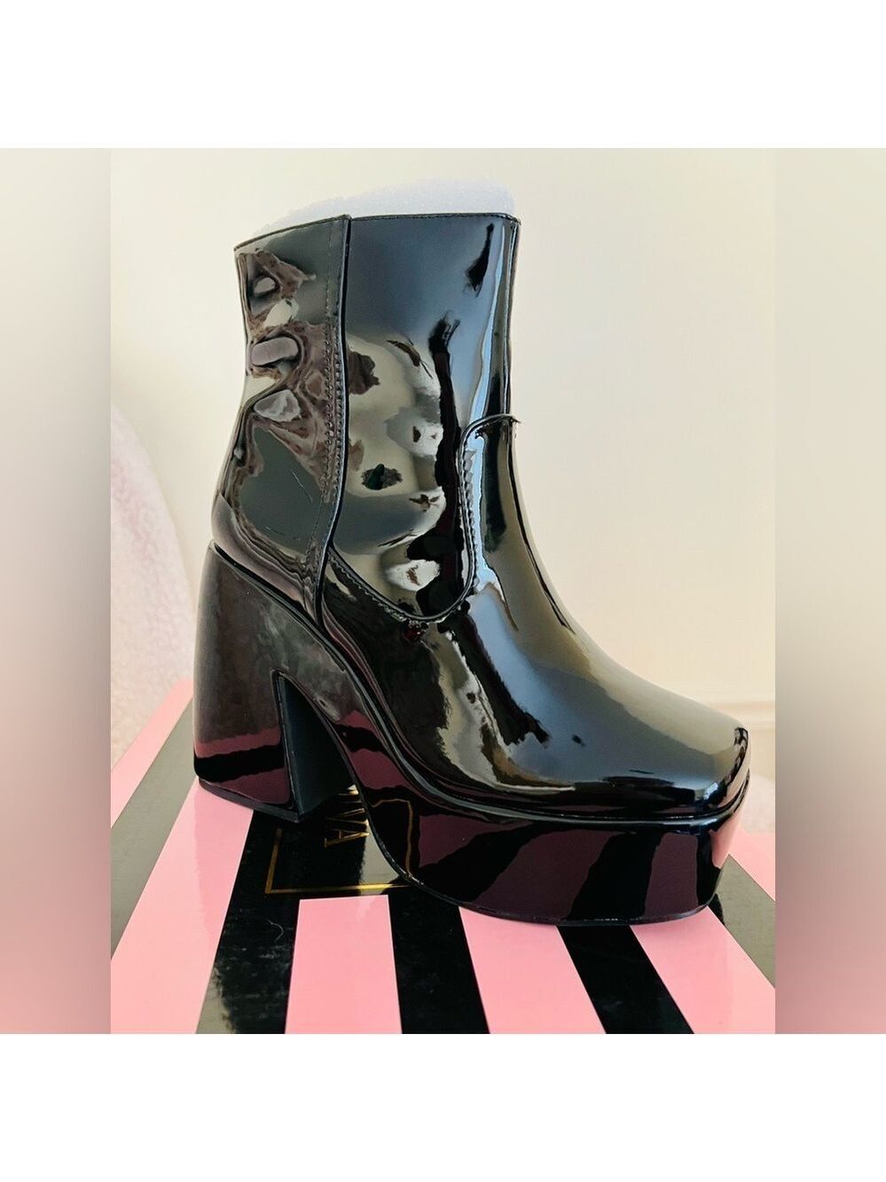 NIB Dolls Kill Lady GoDiva The Final Matrix Platform Ankle Boots Cortex in Black